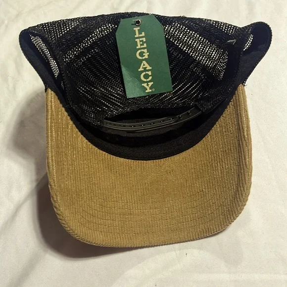 Canmore Trucker Hat- New with Tags - Picture 2 of 5